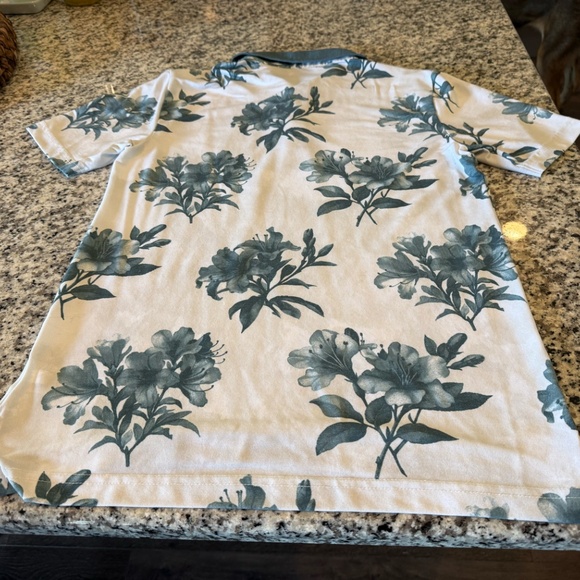 Travis Mathew Featherweight Magnolia Polo - Small - Picture 3 of 6